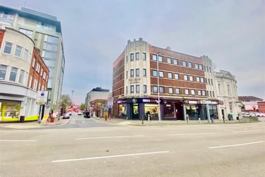 3 bed flat, Trent Bridge Buildings, West Bridgford, Nottingham, NG25FB - Image 10